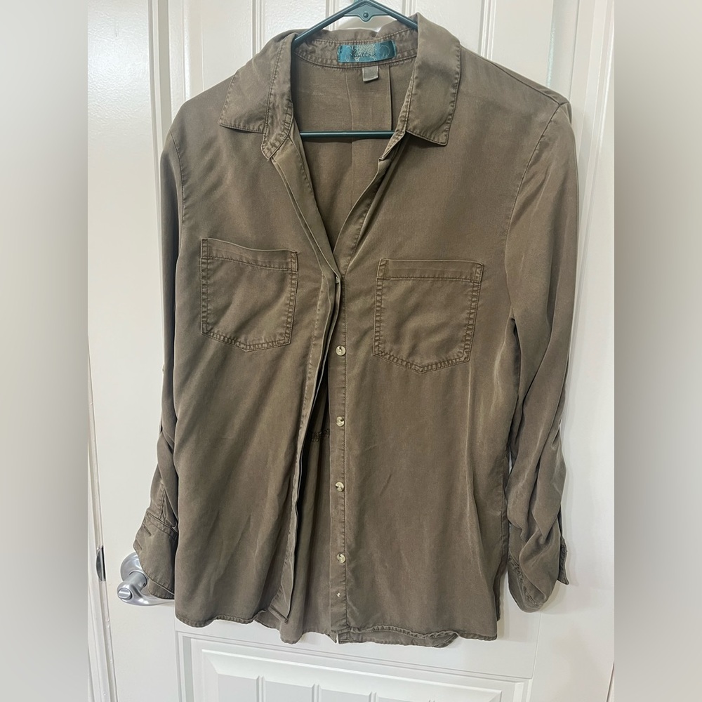 Buttons Khaki Button-Down Shirt